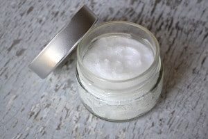 how to use coconut oil for skin whitening